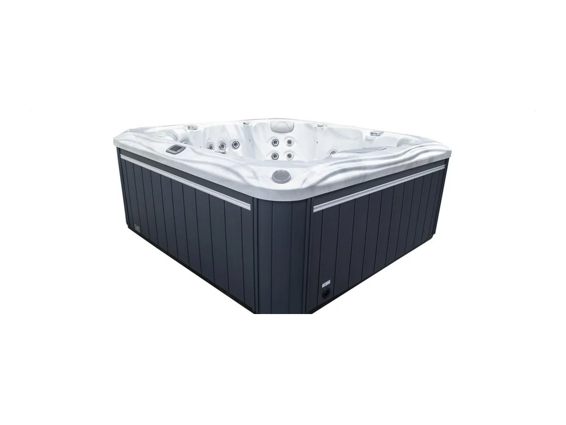 Spa XY-870 7 places, vue 3/4, coque acrylique et habillage du catalogue Alu Business
